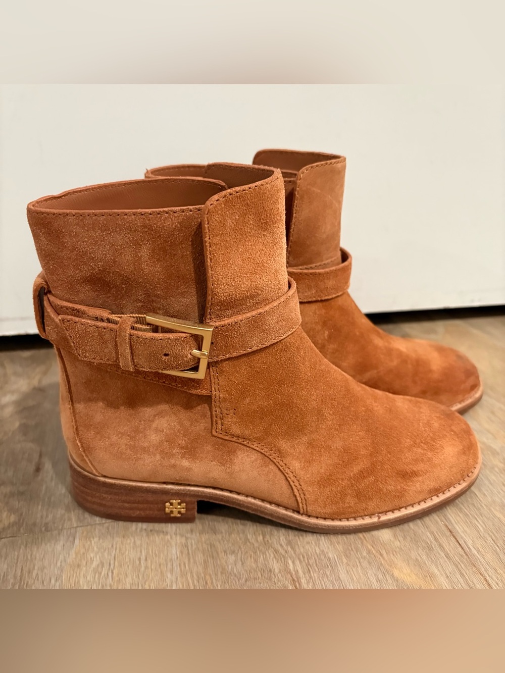 Tory Burch Brooke Ankle Suede Buckle Boot Chestnut Brown Size 5 (no offers pls)